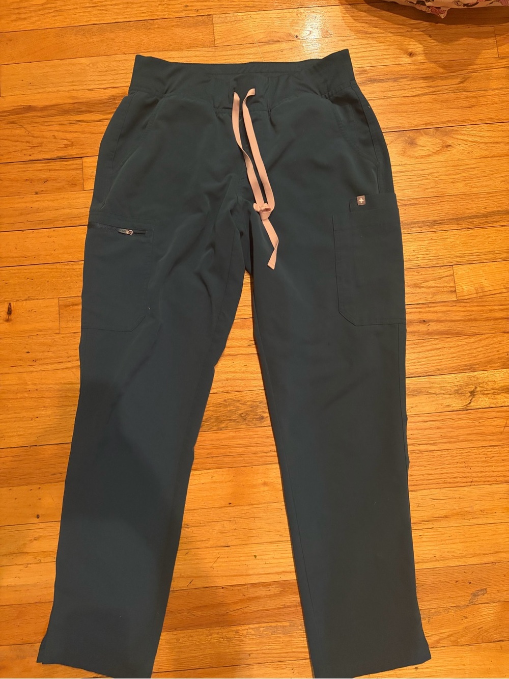 Figs Straight-Leg Scrub Pants with Pink Drawstring